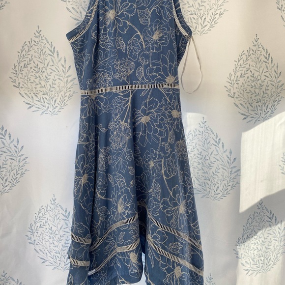 Lulus Dress 🌷 - Picture 3 of 7